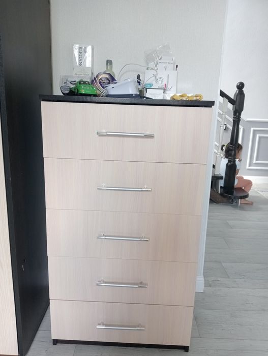 Продается шифоньер и комод