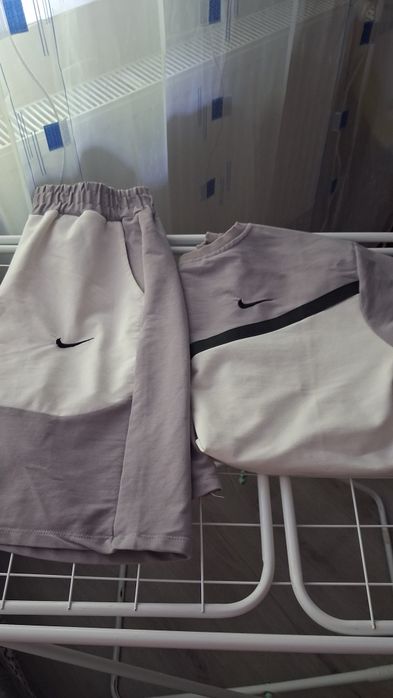 Pantaloni scurti maneca scurta nike set complet
