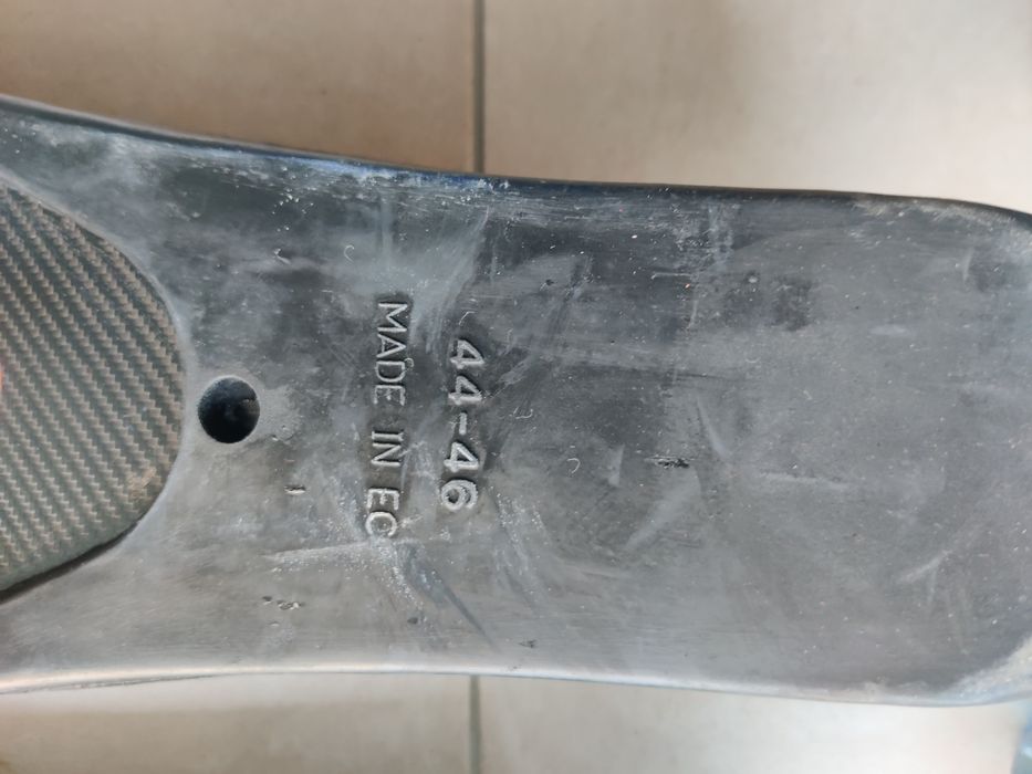 Карбонови плавници Meandros