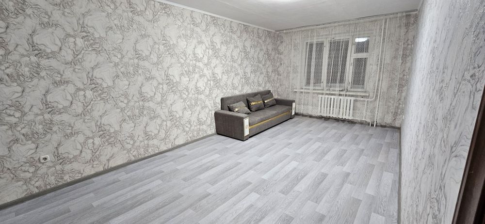 Продам 2 комнатную  квартиру