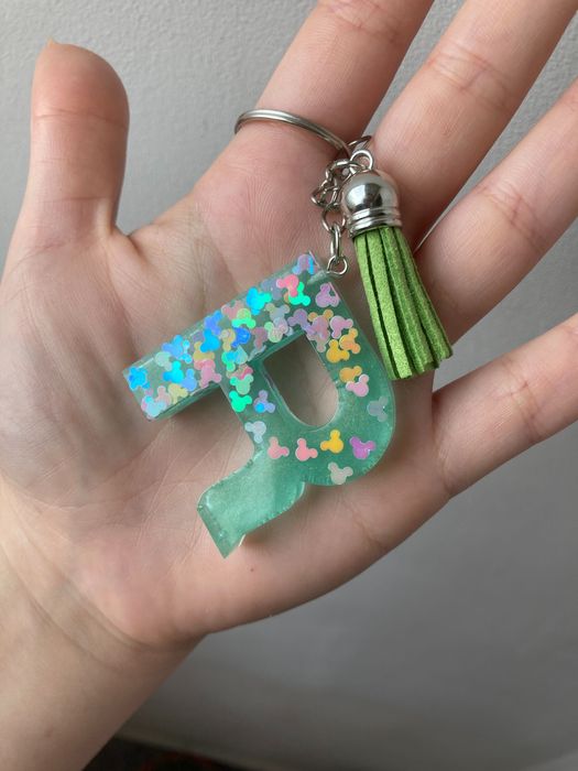 Ключодържател буква от епоксидна смола