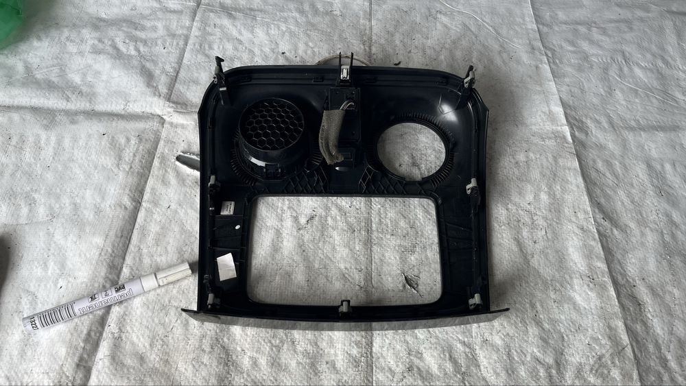 Среден панел Dacia Logan 2/Sandero 2