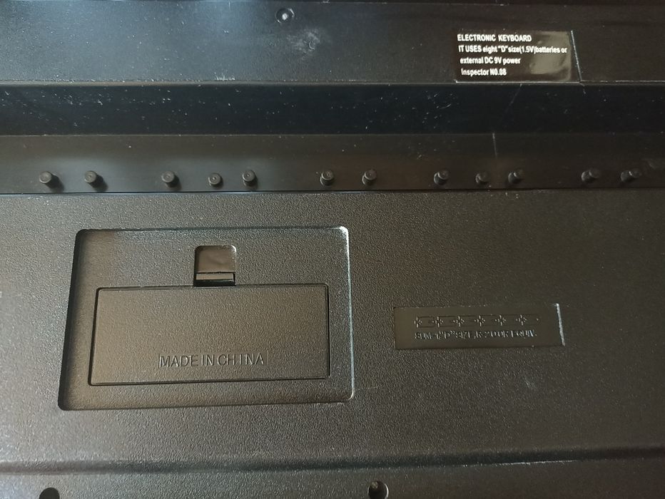 Продается синтезатор