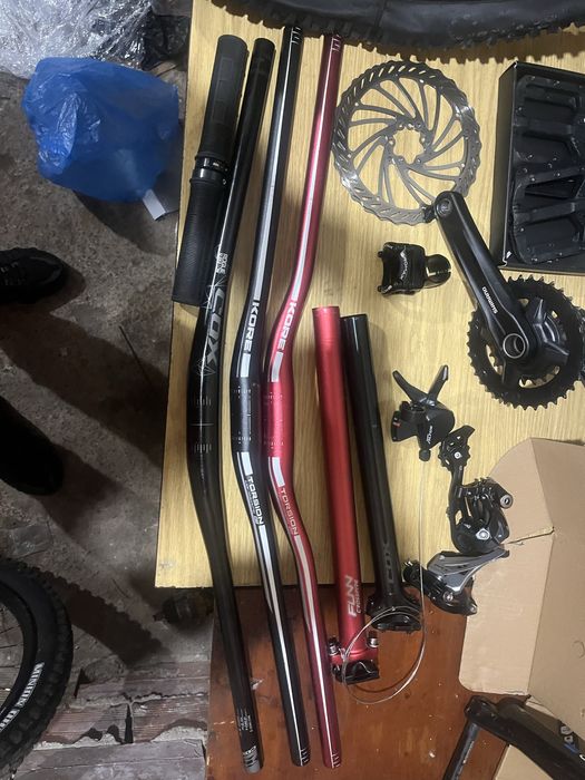 Части за колело вилка,курбели,гуми,дискове,педали,колчета,лапа,барове