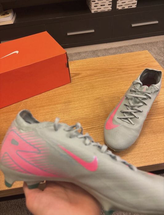 Ghete fotbal nike mercurial