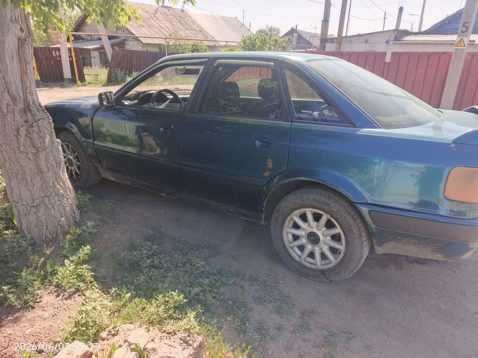 Продаётся Ауди 80 б4