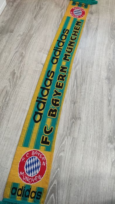 Ретро шал Adidas Bayern Munchen
