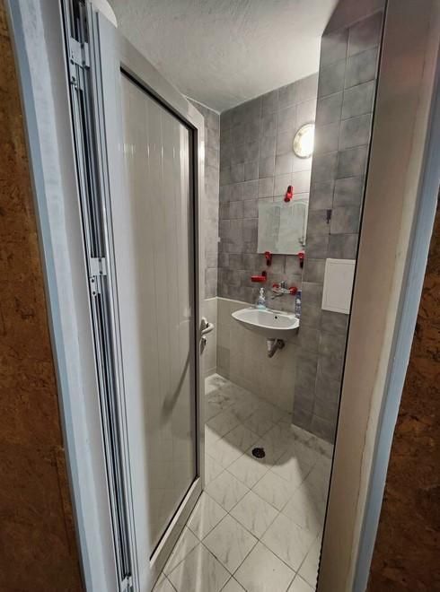 Дава се под наем Тристаен апартамент в Бургас, Център - 98 кв.м за 510 € - Снимка #5