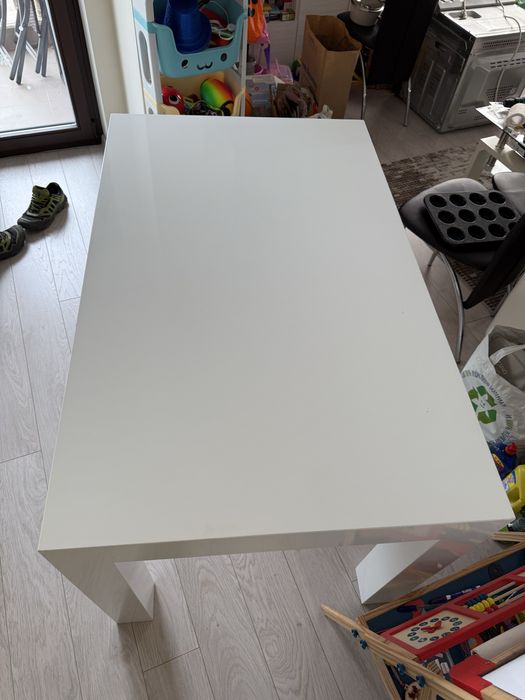 Трапезна маса Пипонков