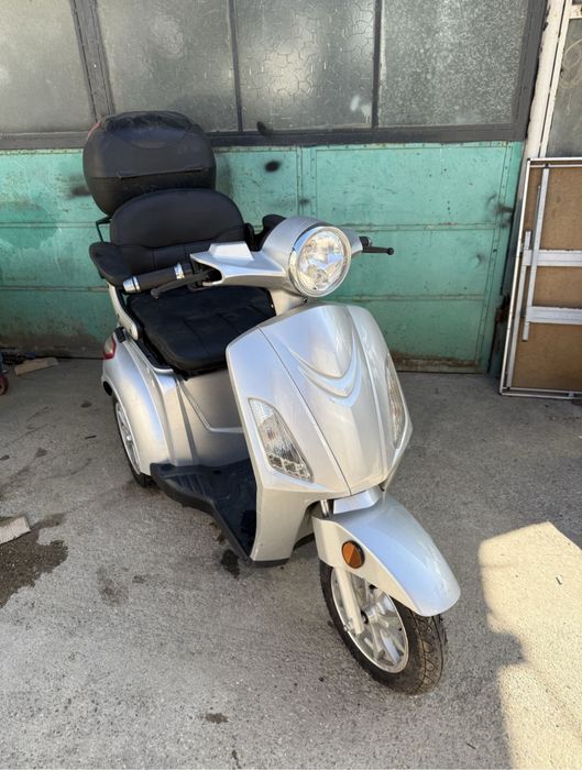 Triciclu electric fara permis de conducere