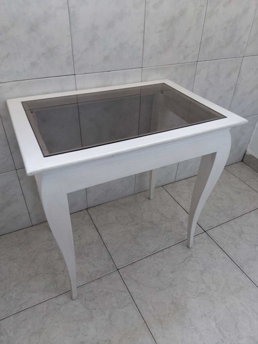 Декоративна винтидж дървена масичка за кафе