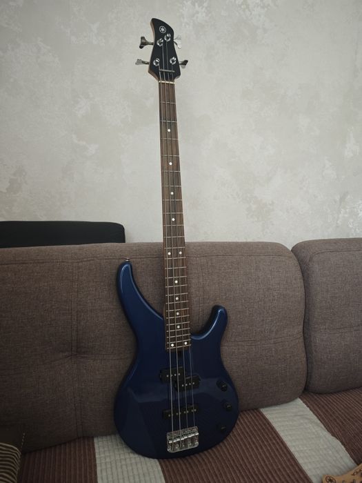Бас гитара Yamaha TRBX174