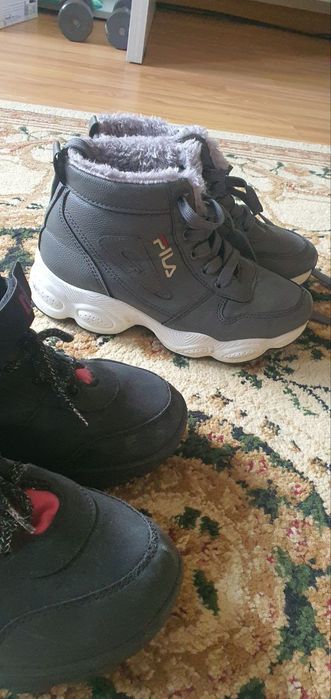 Ботинки зимние на девочку 34 , 36