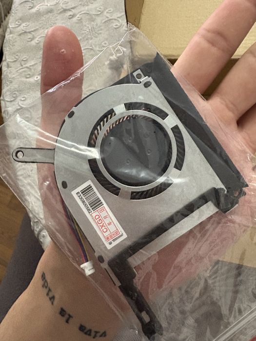 Продам кулера на Asus