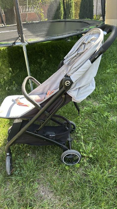 Лятна количка Cybex Beezy Lava Grey