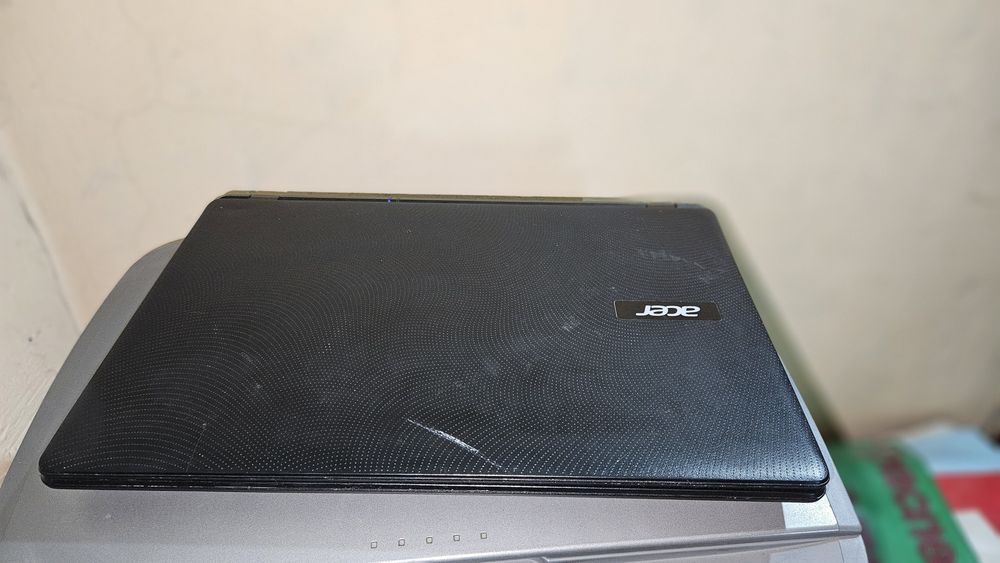Продам ноутбук acer Aspire es1
