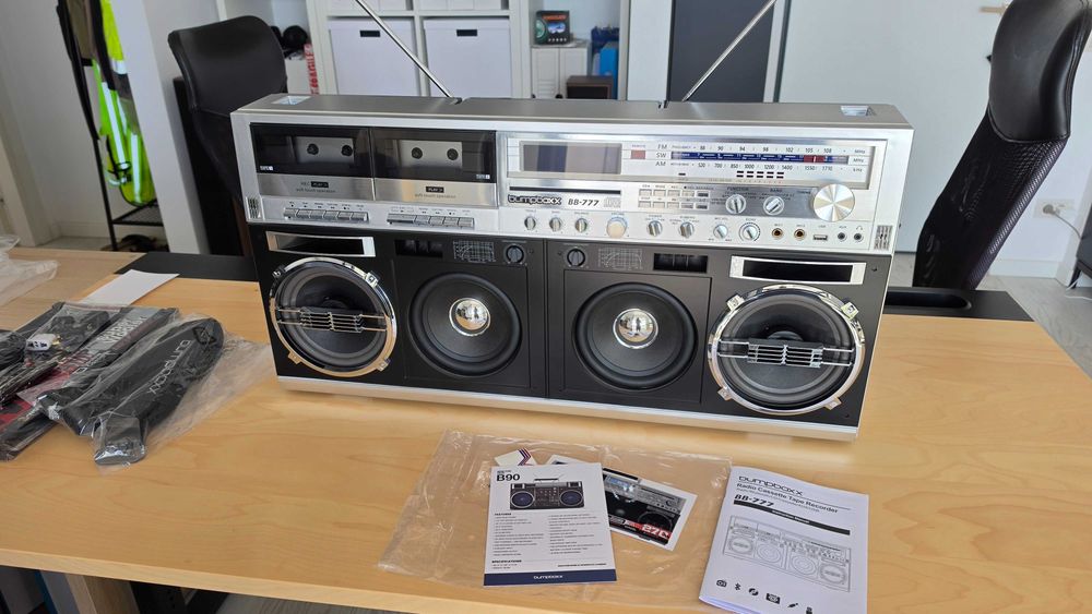 BUMPBOXX BB-777 Dublu radio-casetofon boombox ghetto blaster cu CD, Bluetooth, USB si intrare auxiliara