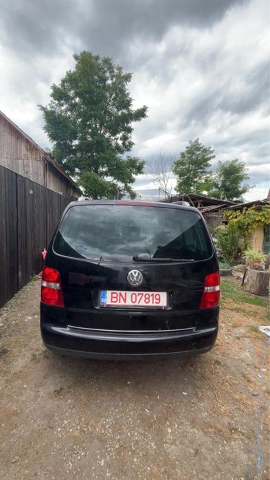 VOLKSWAGEN Touran 2005 — imagine 3