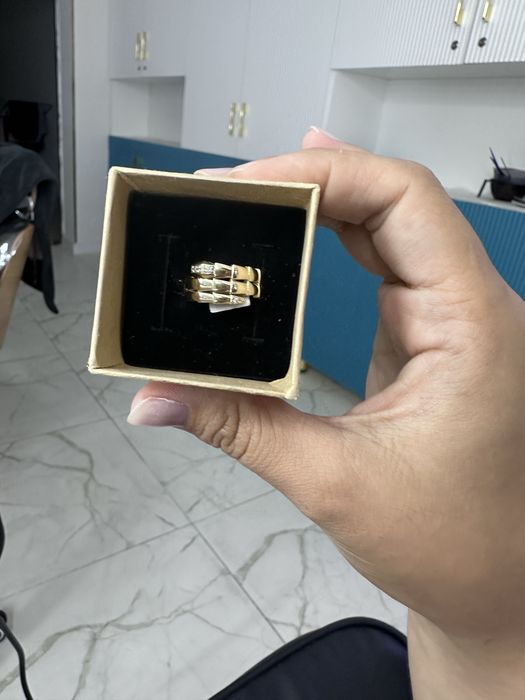 Продам золото новая а  сақина