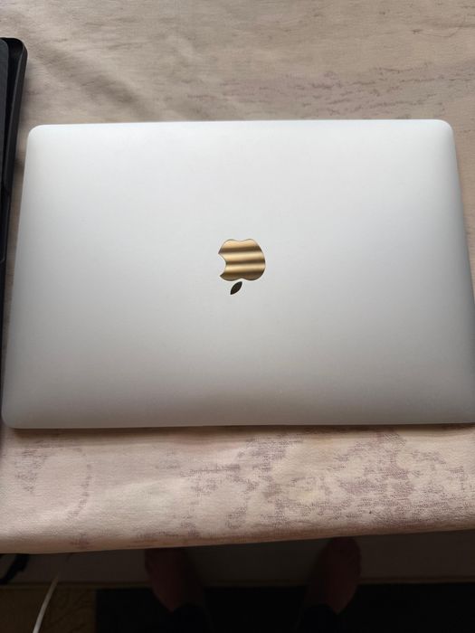 Macbook air 13 m1 2020 8/256