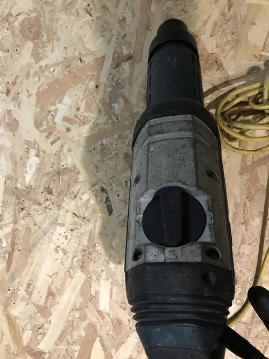 Rotopercutor Bosch GSH 7 VC 1500w Alimentare 110w  Anglia