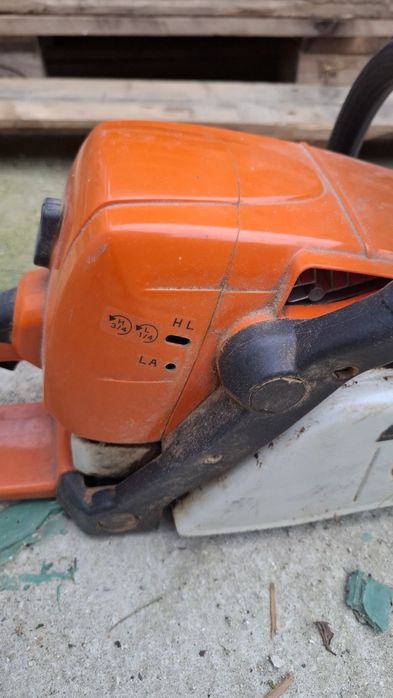 Продавам бензинова резачка Stihl