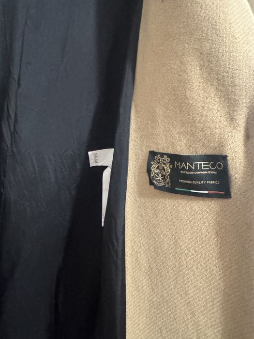 Palton bej camel Zara Manteco cambrat marimea M cu defect