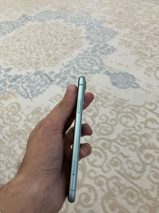Продам айфон 11 в хорошем состояний