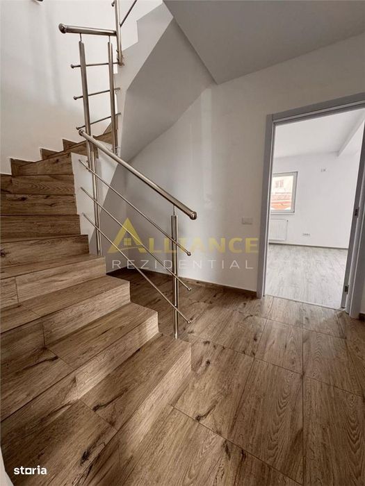 - Casa gata de mutare - 4 camere 3 bai + Pod