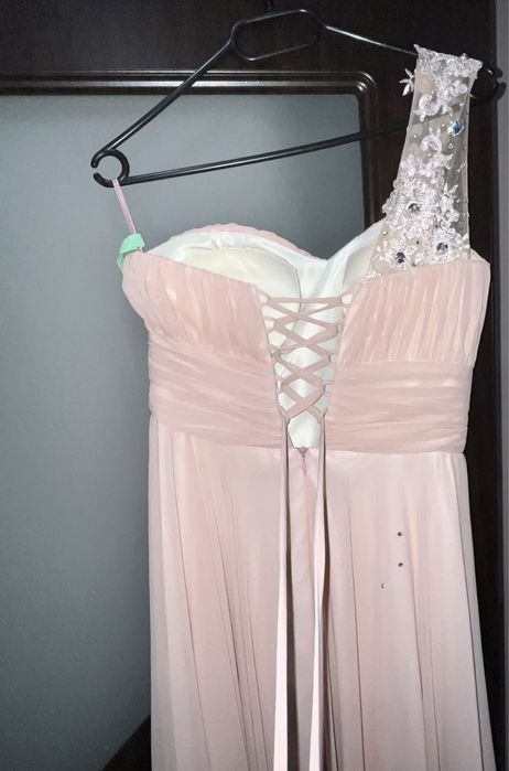 Бутикова дълга рокля