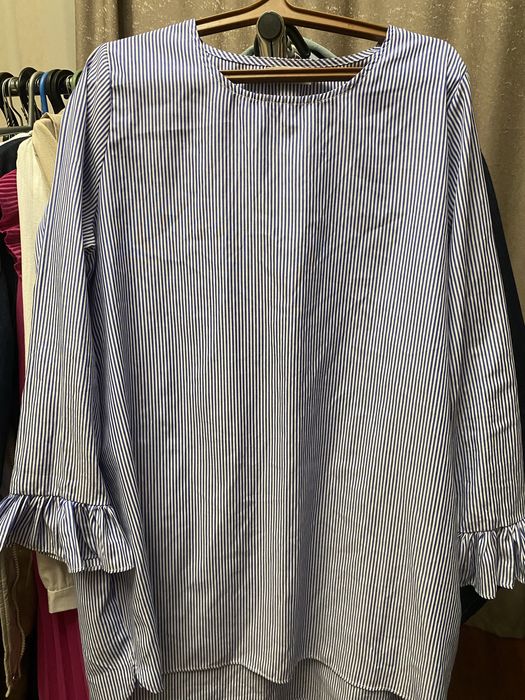 Продам платья шикарные 50-54 размеры