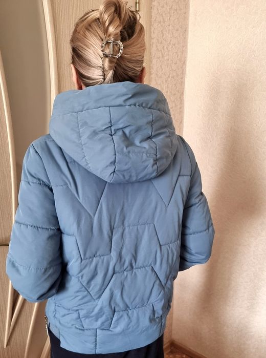 Продам весеннюю куртку
