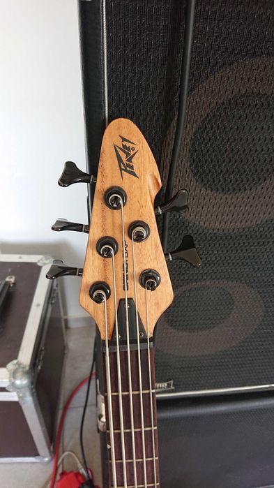 Vänd urgent chitara bas peavey 5 corzi
