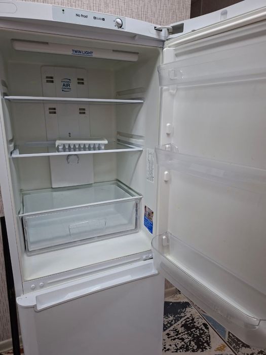 Холодильник сатылады !