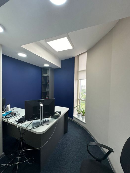 Продается угловой офисный стол