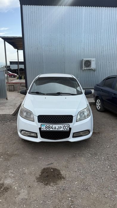 Аренда авто под такси Нексия R3  механика по 8000т в день
