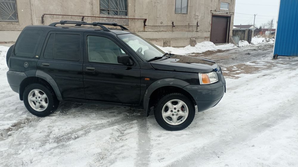 Продам машину недорожник