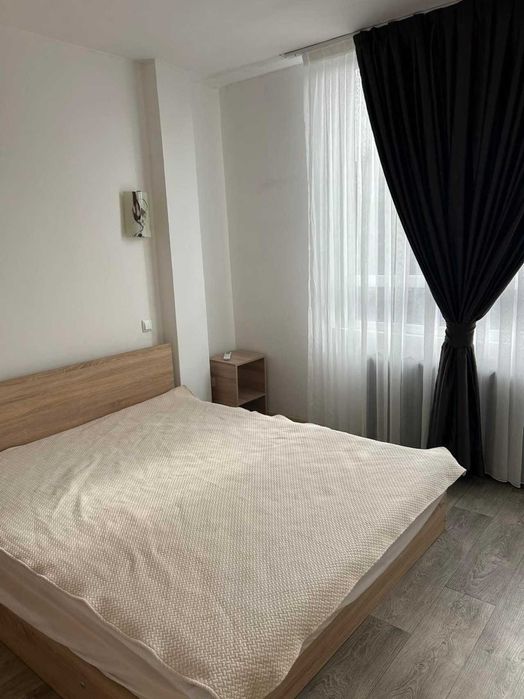 Тристаен апартамент на Центъра