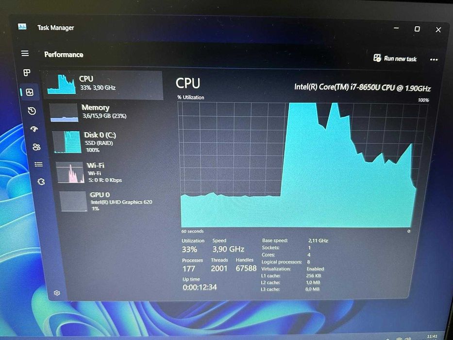 Laptop DELL I7  8650U RAM 16 GB 512 SSD Baterie Noua