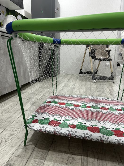 Продам манеж в хорошем состоянии детсад самовывоз