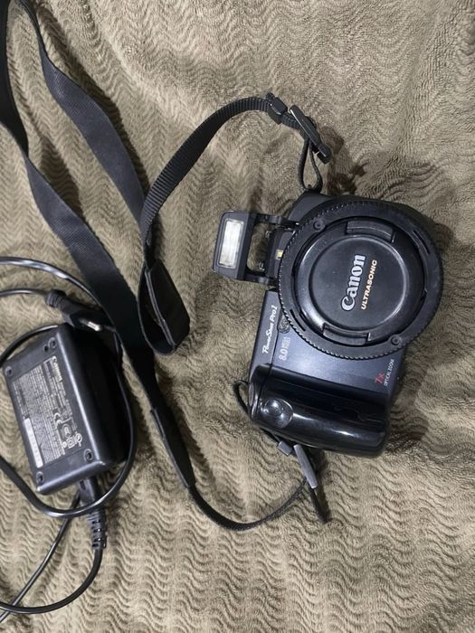 Продаётся Canon PowerShot pro1