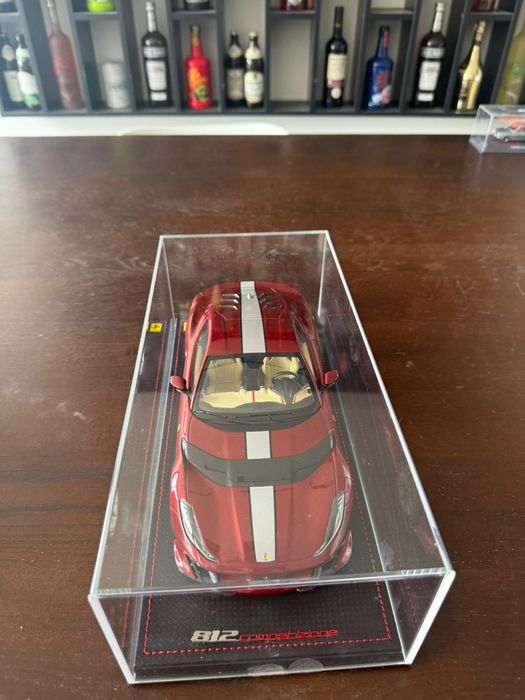 Macheta 1:18 Ferrari 812 Competizione Noua
