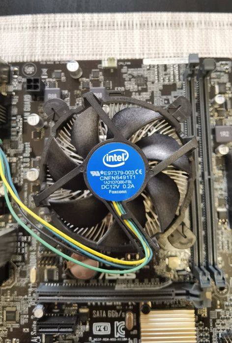 !!Може по отделно!! процесор, стоково охлаждане, видео