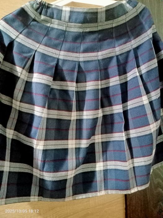 Продам школьные юбки бином