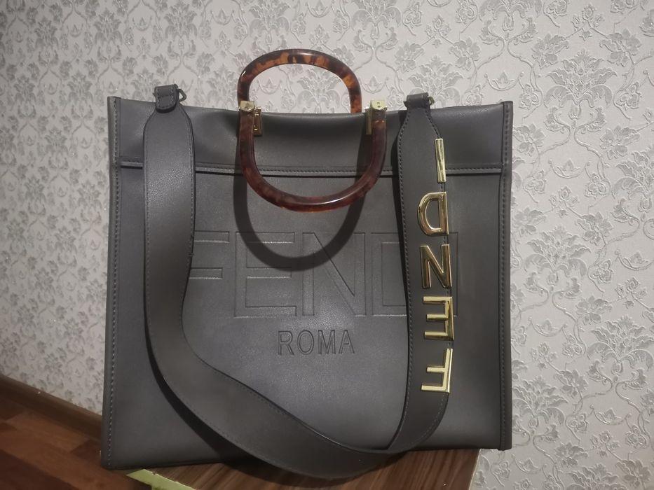 Сумка Fendi, большая, новая