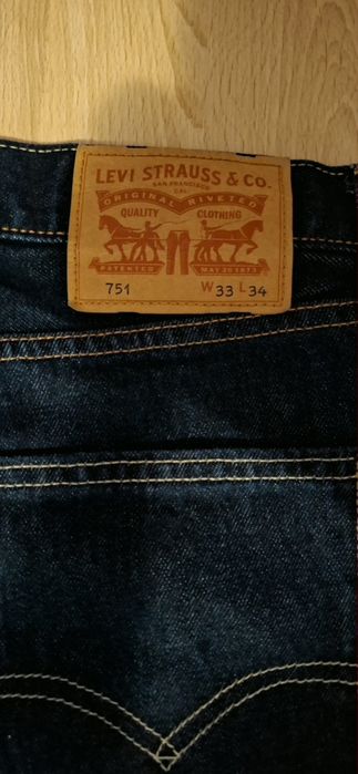 Blugi Levis  barbati
