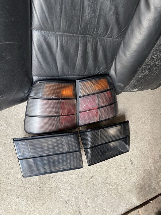 Задние стопы HELLA BLACK на BMW E34 БМВ Е34