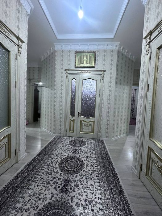 Oltin tepada uy sotiladi