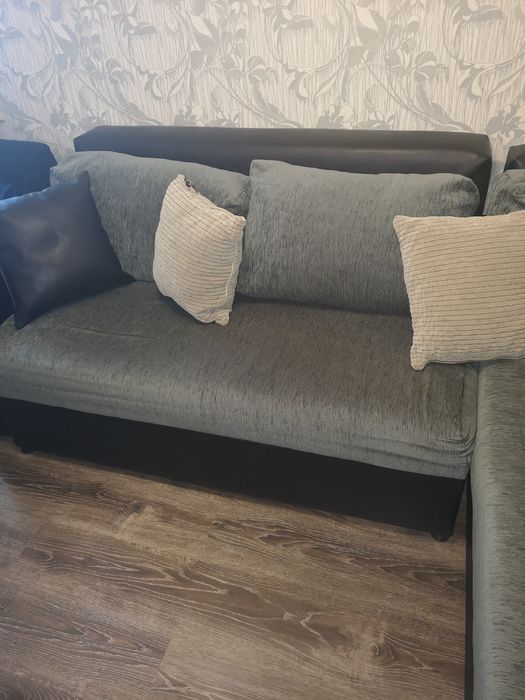 Ъглов диван текстил и кожа
