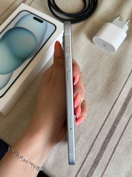 Iphone 15 plus 256gb + зарядно